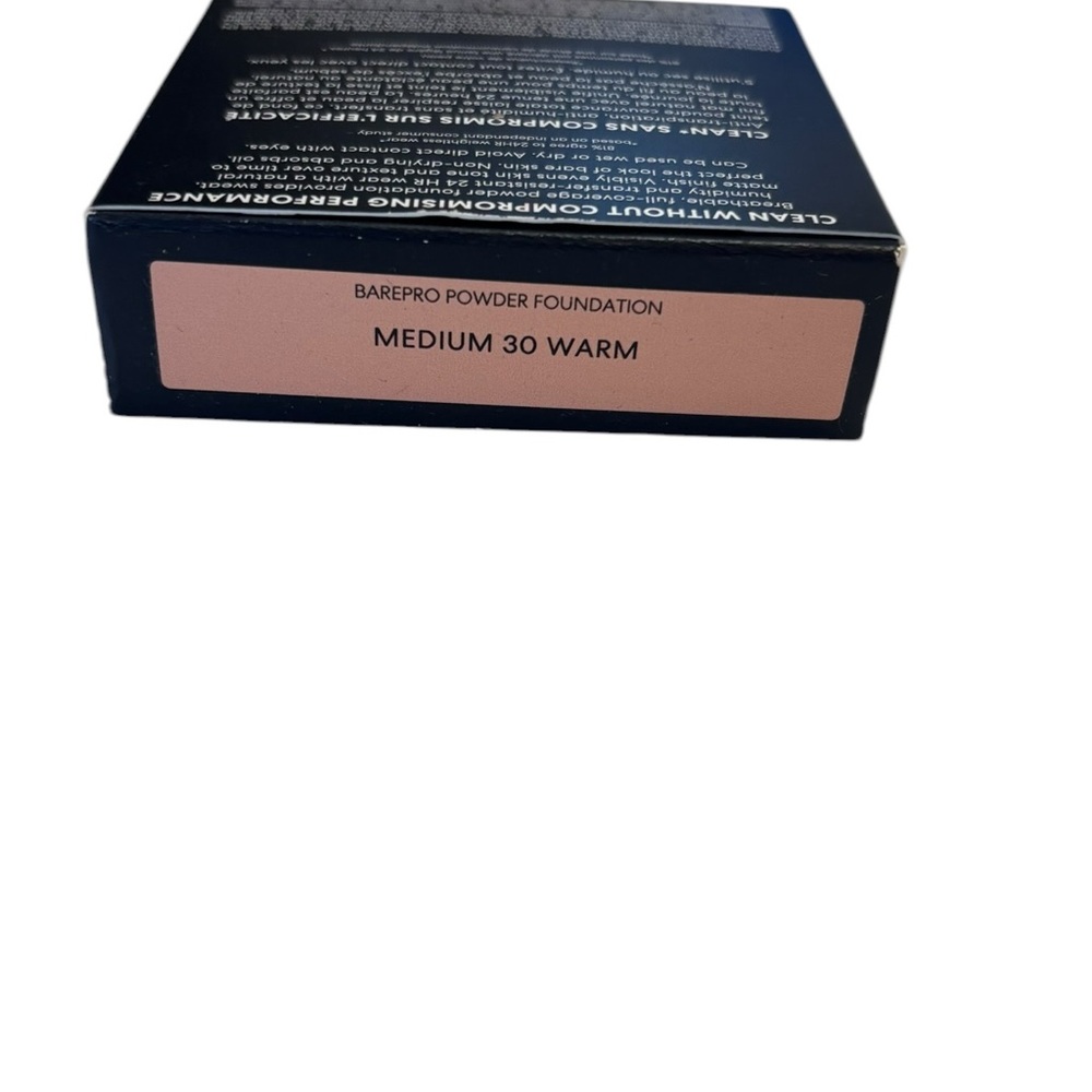 bareMinerals BAREPRO 24HR Skin
Perfecting Talc-Free Matte Powder Foundation - Picture 10 of 11